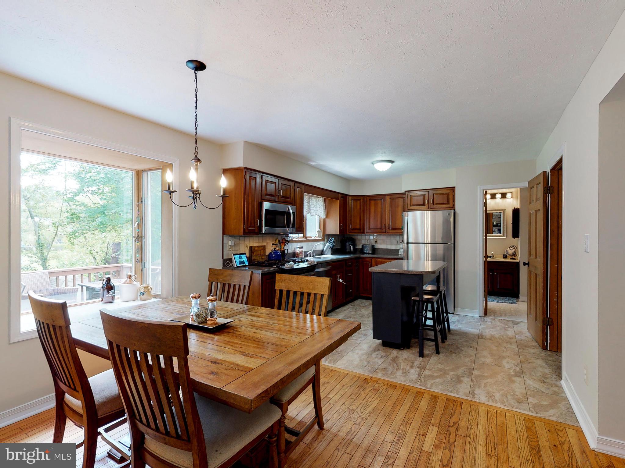 2722 Parallel Path Abingdon, MD 21009 - Photo 11 of 37 Main Level