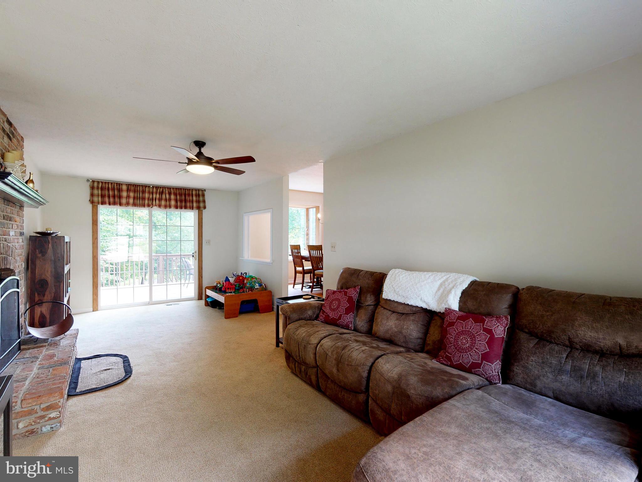 2722 Parallel Path Abingdon, MD 21009 - Photo 12 of 37 Main Level