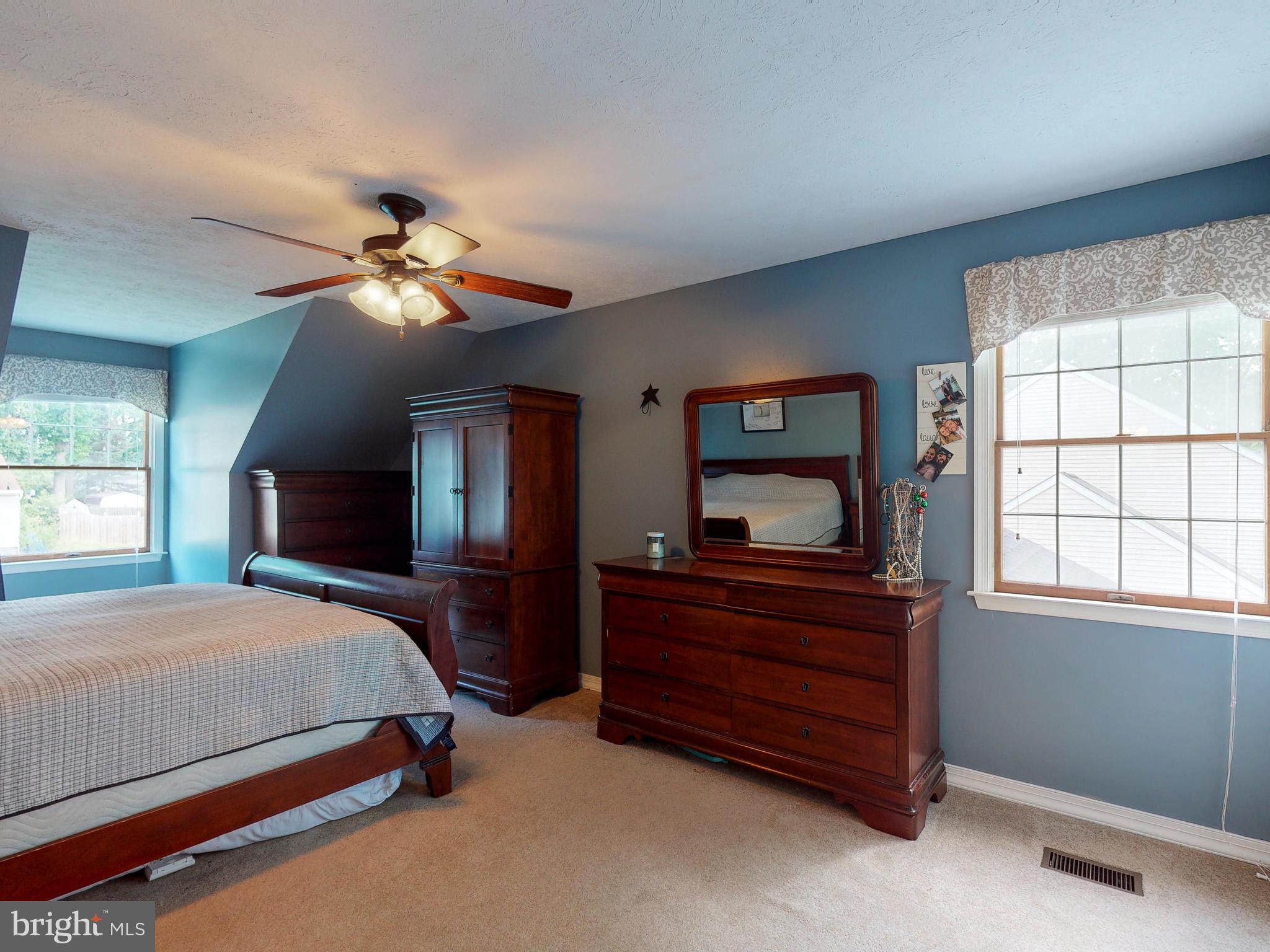 2722 Parallel Path Abingdon, MD 21009 - Photo 21 of 37 Upper Level