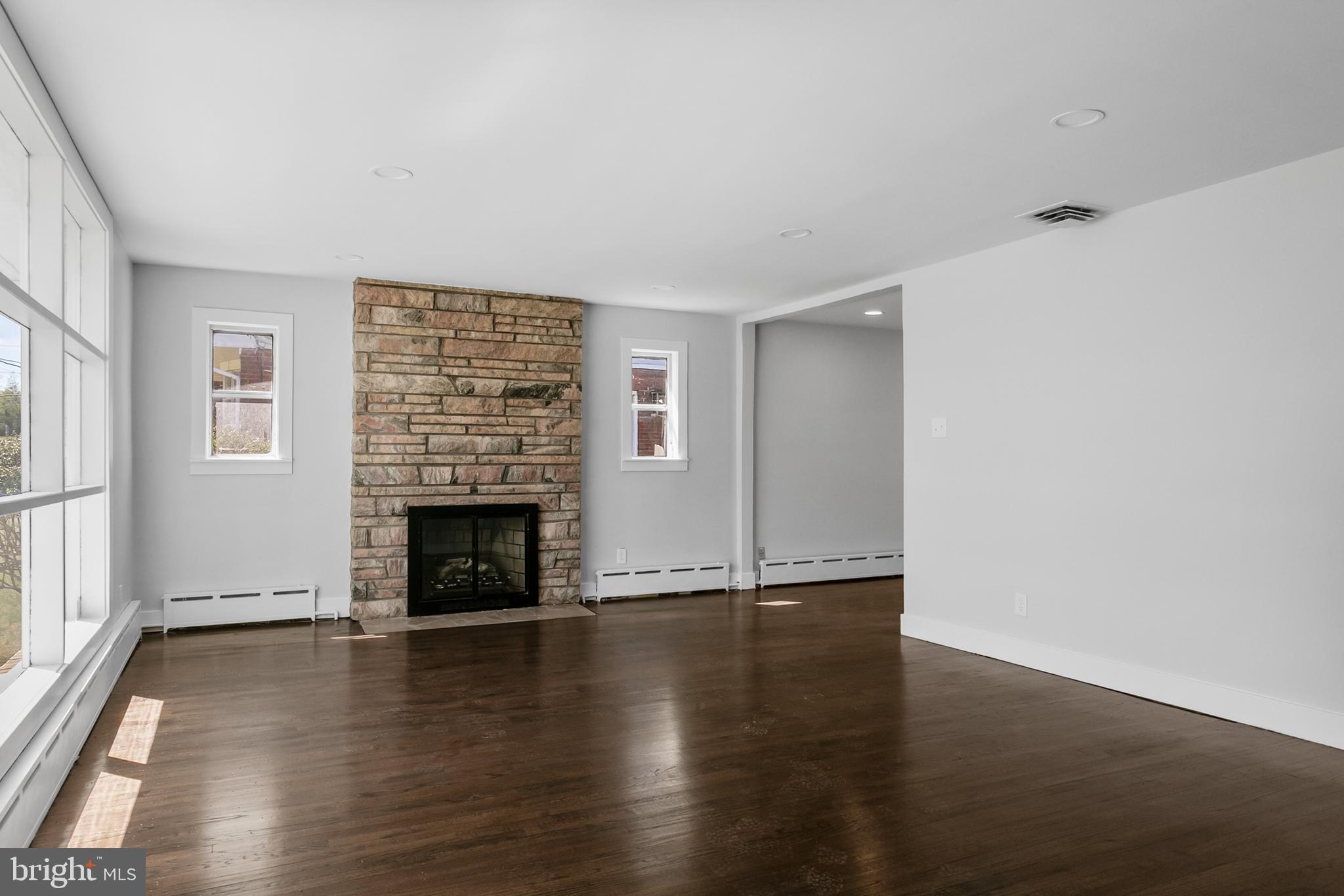 428 Warwick Road Lawnside, NJ 08045 - Photo 5 of 26 Living Room