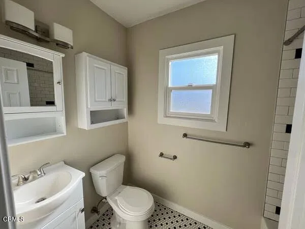 $2,545 | 2053 Pierpont Boulevard, Unit C, Ventura, CA 93001