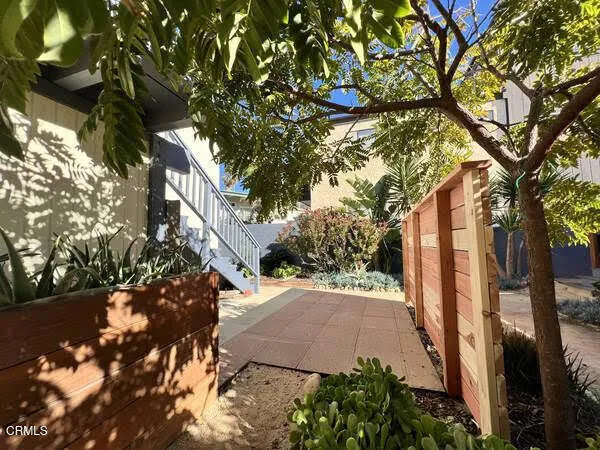 $2,545 | 2053 Pierpont Boulevard, Unit C, Ventura, CA 93001