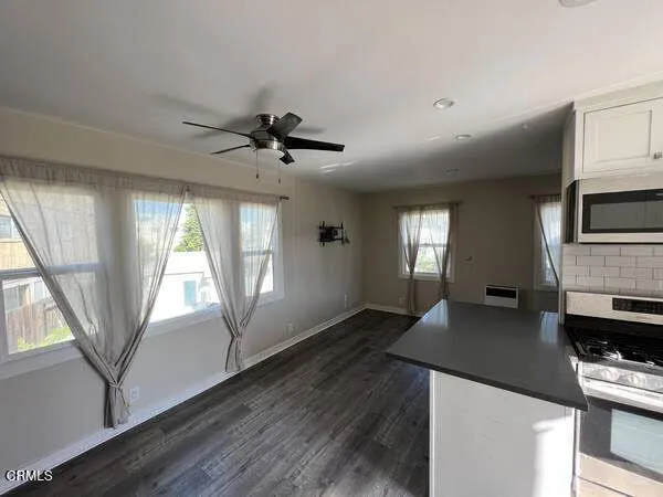 $2,545 | 2053 Pierpont Boulevard, Unit C, Ventura, CA 93001