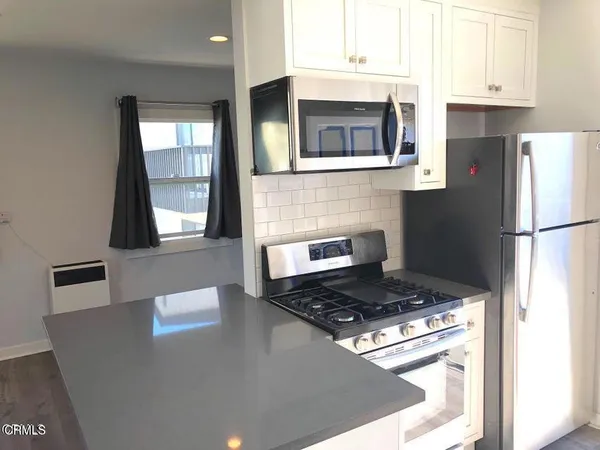 $2,545 | 2053 Pierpont Boulevard, Unit C, Ventura, CA 93001
