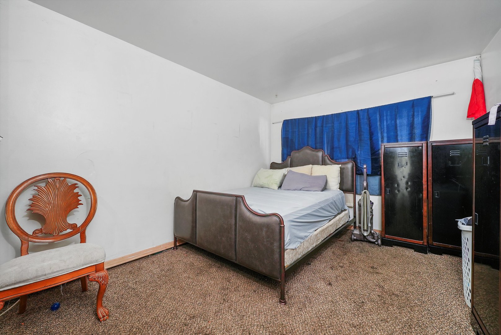 10340 South Pulaski Road, Unit 103 Oak Lawn, IL 60453 - Photo 10 of 30 a bedroom with a bed and a closet