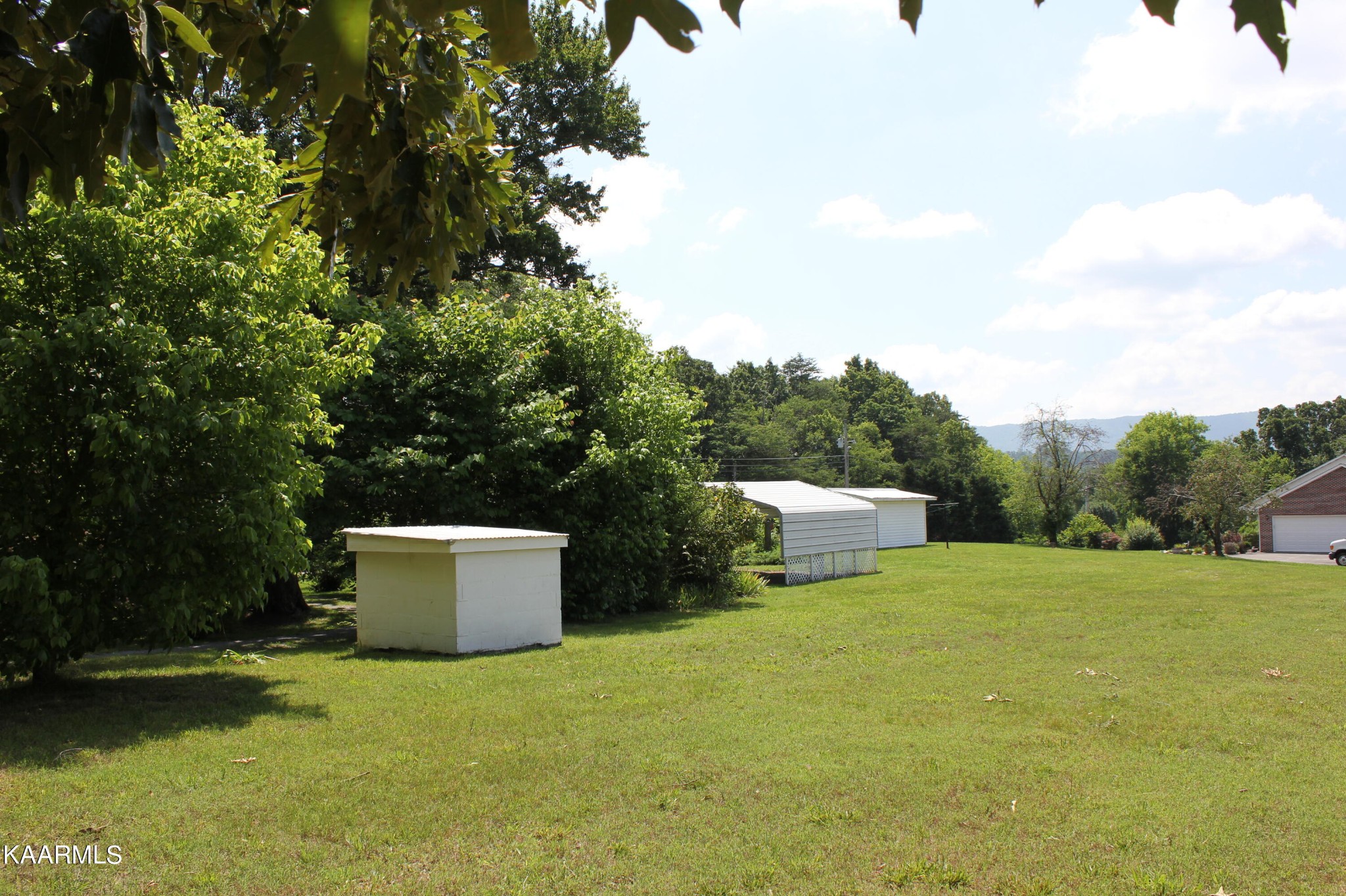 2002 Little Best Road Maryville, TN 37803 - Photo 11 of 13 Gallery Image 11