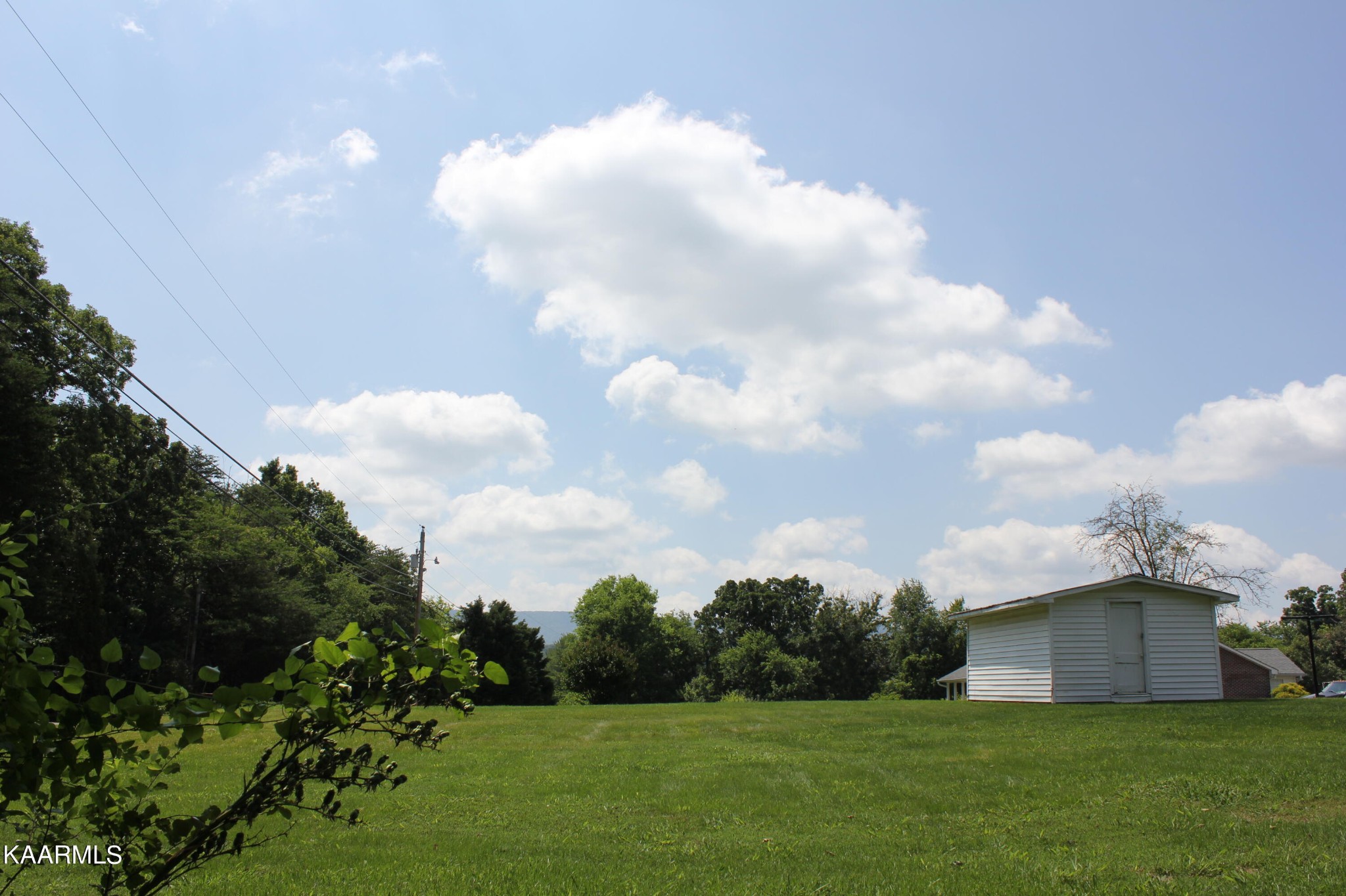 2002 Little Best Road Maryville, TN 37803 - Photo 3 of 13 Gallery Image 3