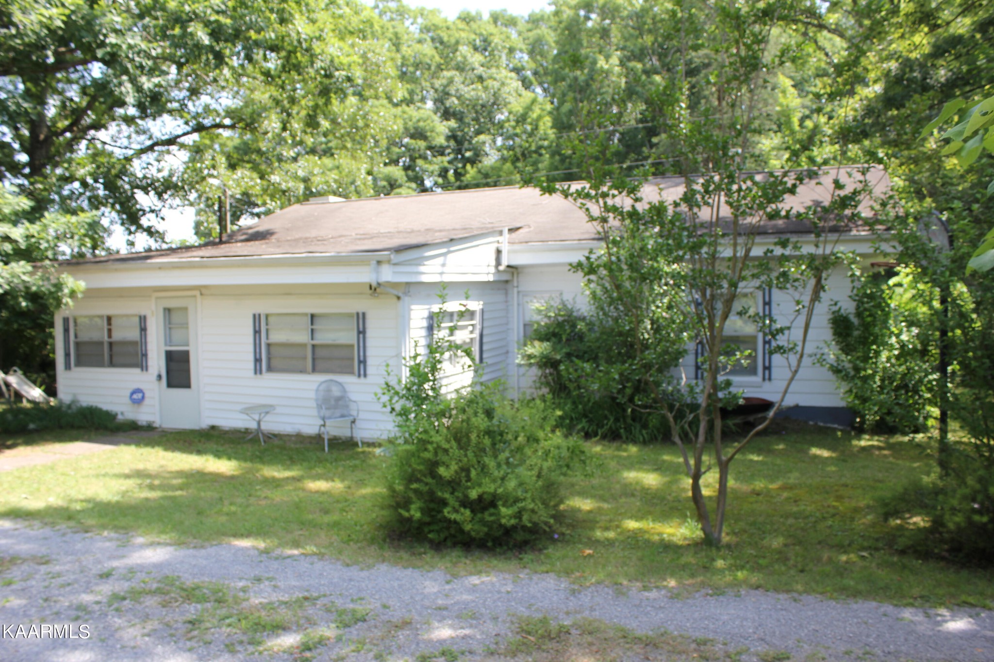 2002 Little Best Road Maryville, TN 37803 - Photo 10 of 13 Gallery Image 10