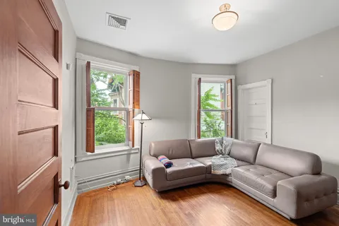 $1,150,000 | 4429 Larchwood Avenue, Philadelphia, PA 19104