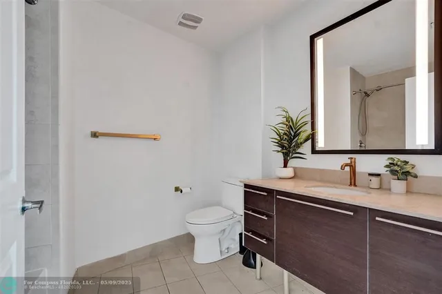 $5,200 | 1900 North Bayshore Drive, Unit 3718, Miami, FL 33132
