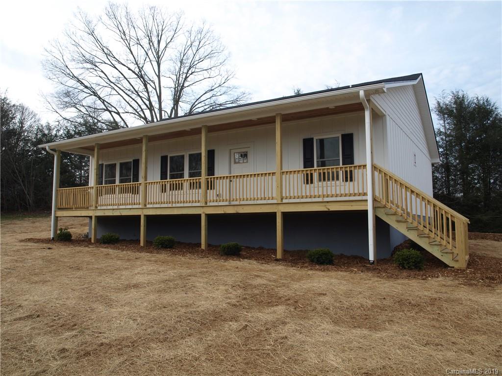 198 Ingram Loop Clyde, NC 28721 - Photo 1 of 26