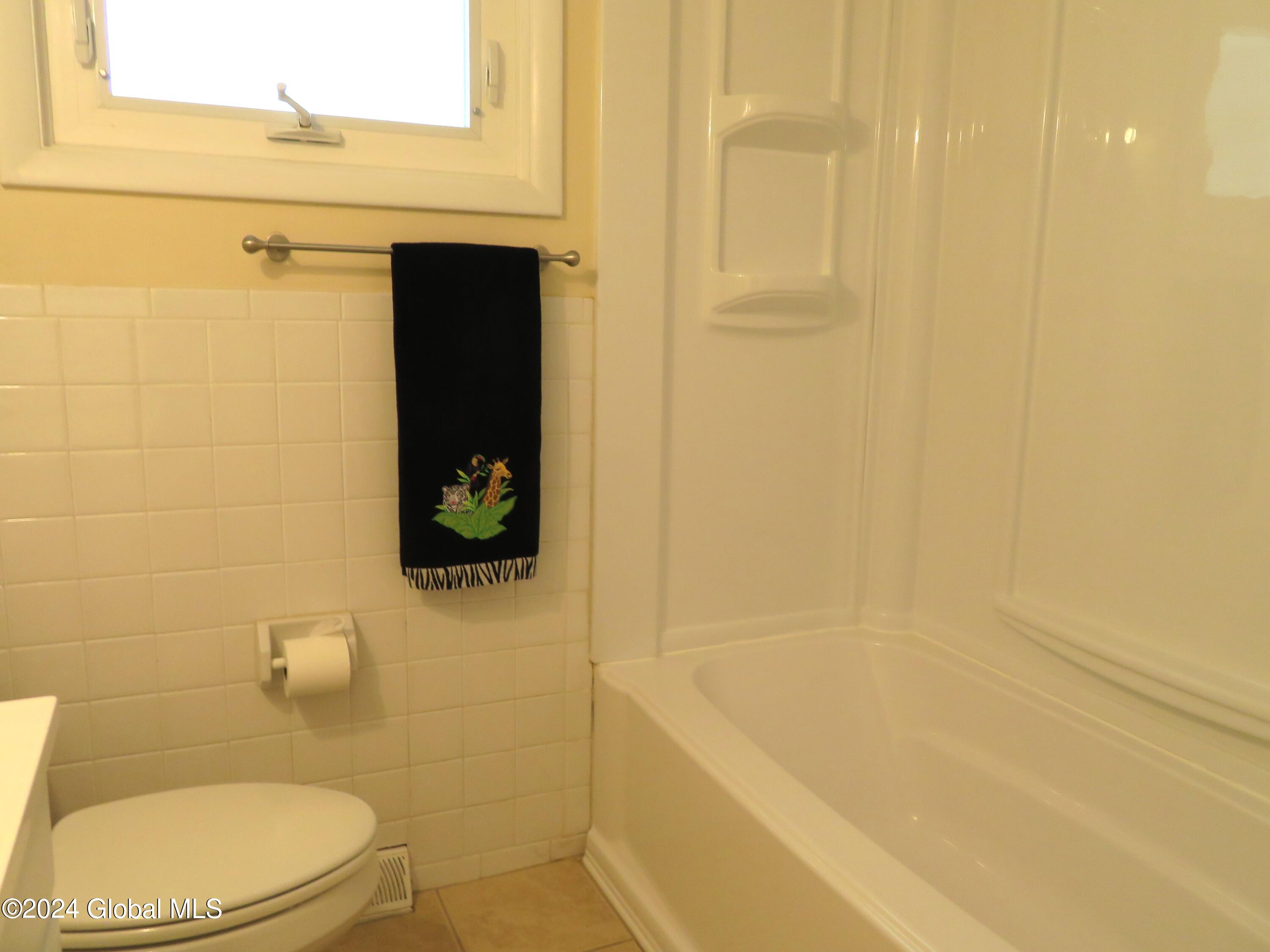 38 Linden Road Albany, NY 12208 - Photo 9 of 27 ... new tub