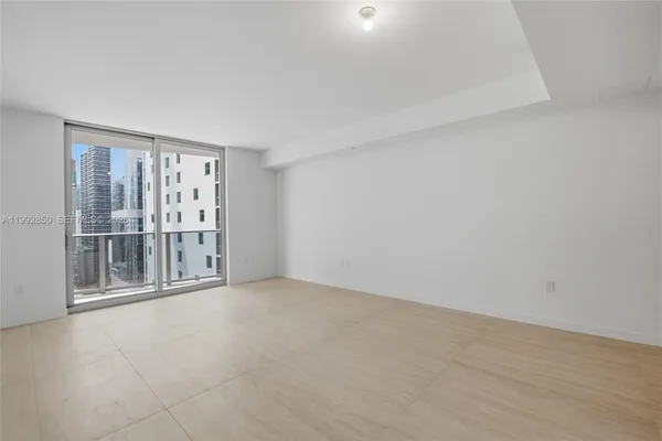 $1,100,000 | 77 Southeast 5th Street, Unit 2914, Miami, FL 33131