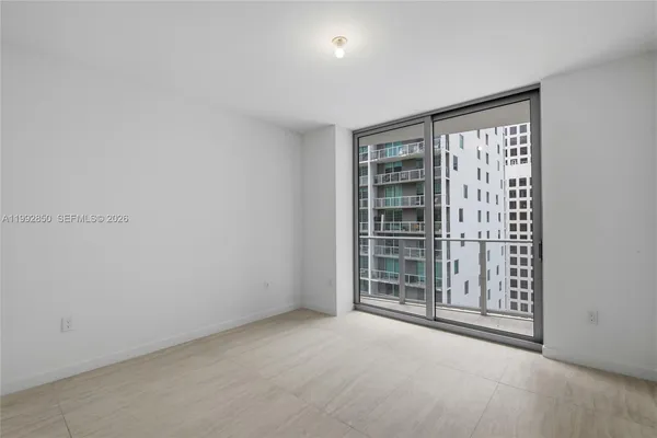 $1,100,000 | 77 Southeast 5th Street, Unit 2914, Miami, FL 33131