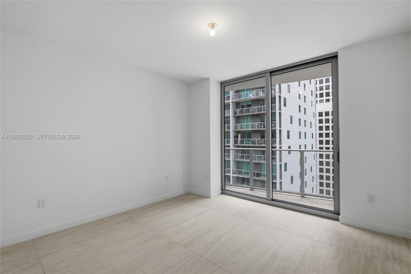 77 Southeast 5th Street, Unit 2914 Miami, FL 33131 - Photo 21 of 59