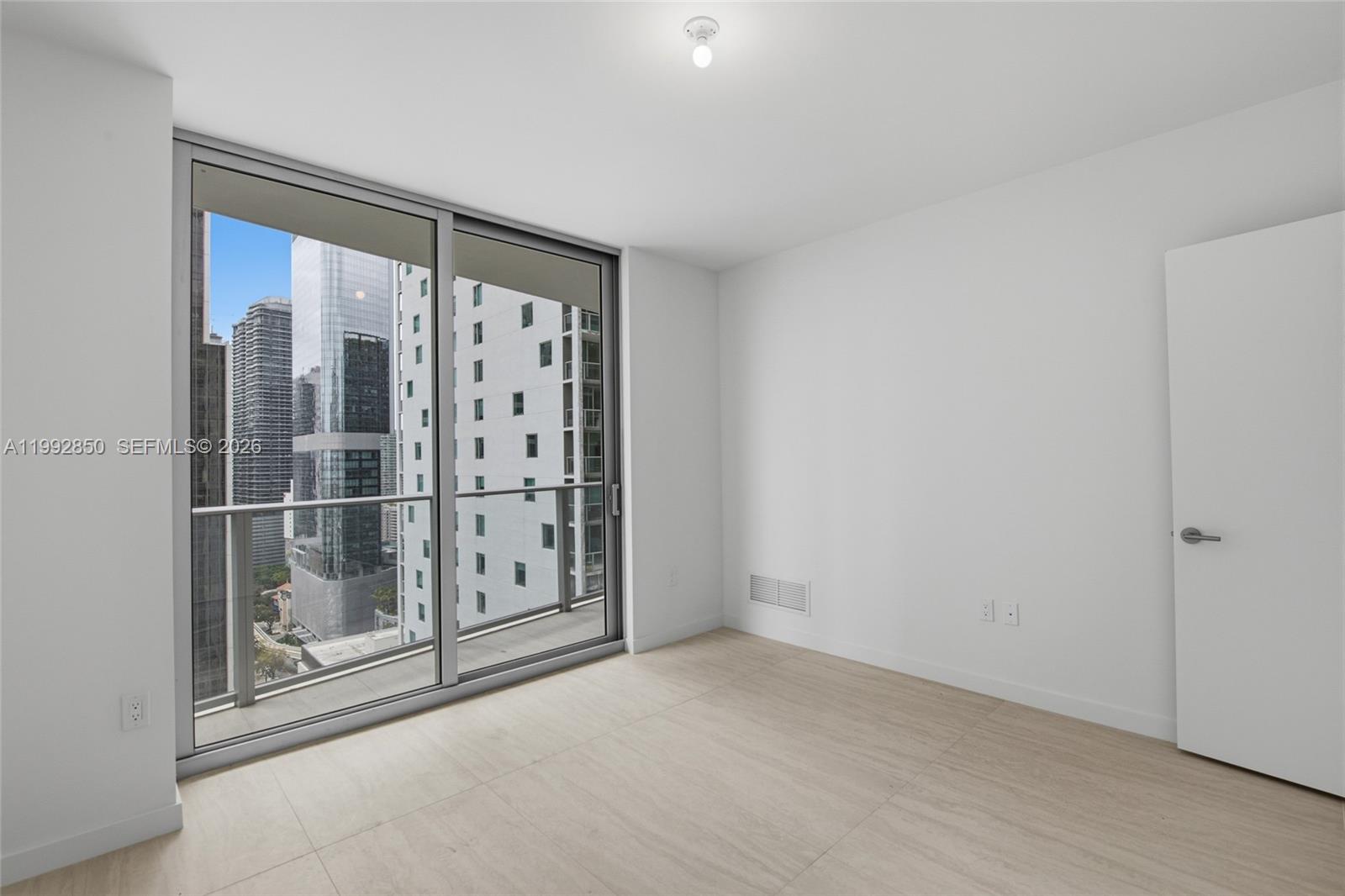 77 Southeast 5th Street, Unit 2914 Miami, FL 33131 - Photo 22 of 59