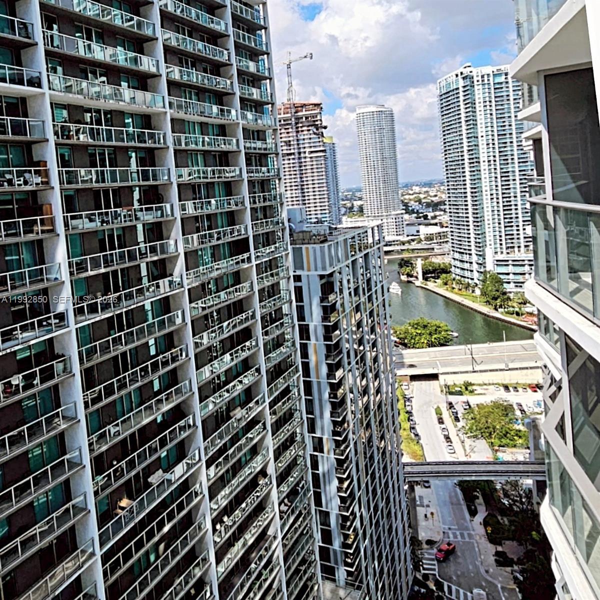 77 Southeast 5th Street, Unit 2914 Miami, FL 33131 - Photo 32 of 59