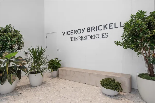 $1,100,000 | 77 Southeast 5th Street, Unit 2914, Miami, FL 33131