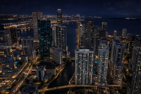 $1,100,000 | 77 Southeast 5th Street, Unit 2914, Miami, FL 33131