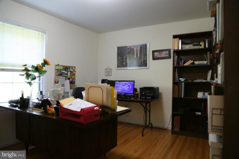 9102 Jones Mill Road Chevy Chase, MD 20815 - Photo 3 of 30 Interior (General)