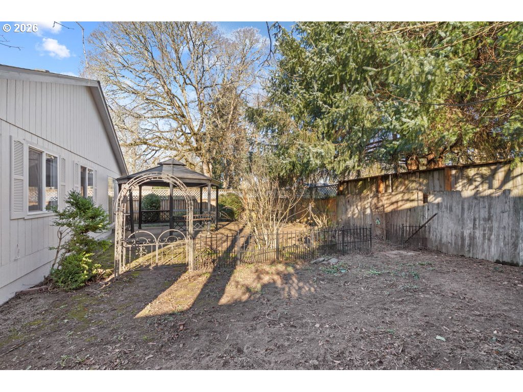 4482 Southwest 179th Avenue Beaverton, OR 97078 - Photo 29 of 37 a view of outdoor space and yard
