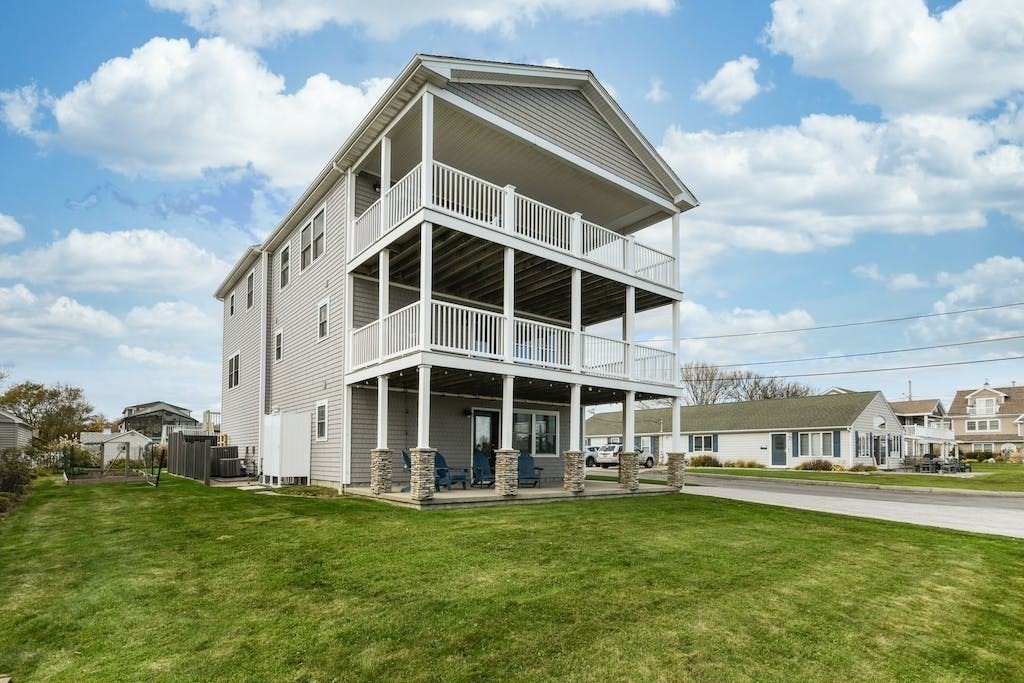 42 Pocono Road Narragansett, RI 02882 - Photo 34 of 38 Gallery Image 34