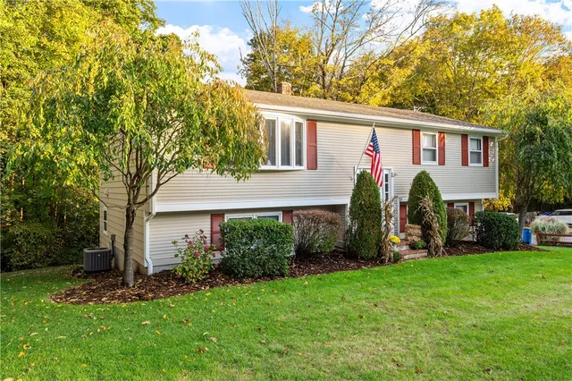 $449,900 | 25 Manville Hill Road, Cumberland, RI 02864
