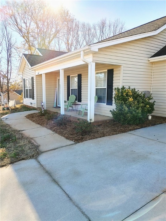 207 Brook Way Liberty, SC 29657 - Photo 3 of 15 Gallery Image 3