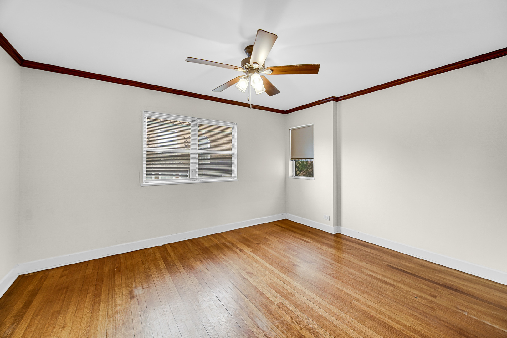 7248 North Ridge Boulevard Chicago, IL 60645 - Photo 12 of 28 Gallery Image 12