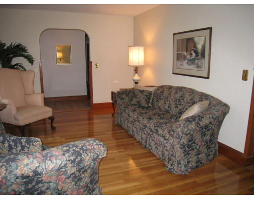 19 Swain Road Chelmsford, MA 01863 - Photo 13 of 30 Gallery Image 13