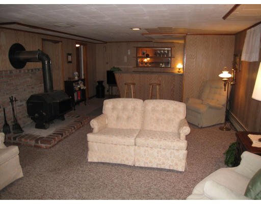 19 Swain Road Chelmsford, MA 01863 - Photo 26 of 30 Gallery Image 26