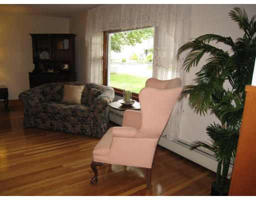 19 Swain Road Chelmsford, MA 01863 - Photo 29 of 30 Gallery Image 29