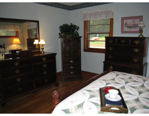 19 Swain Road Chelmsford, MA 01863 - Photo 7 of 30 Gallery Image 7