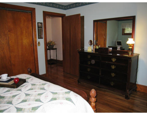19 Swain Road Chelmsford, MA 01863 - Photo 8 of 30 Gallery Image 8