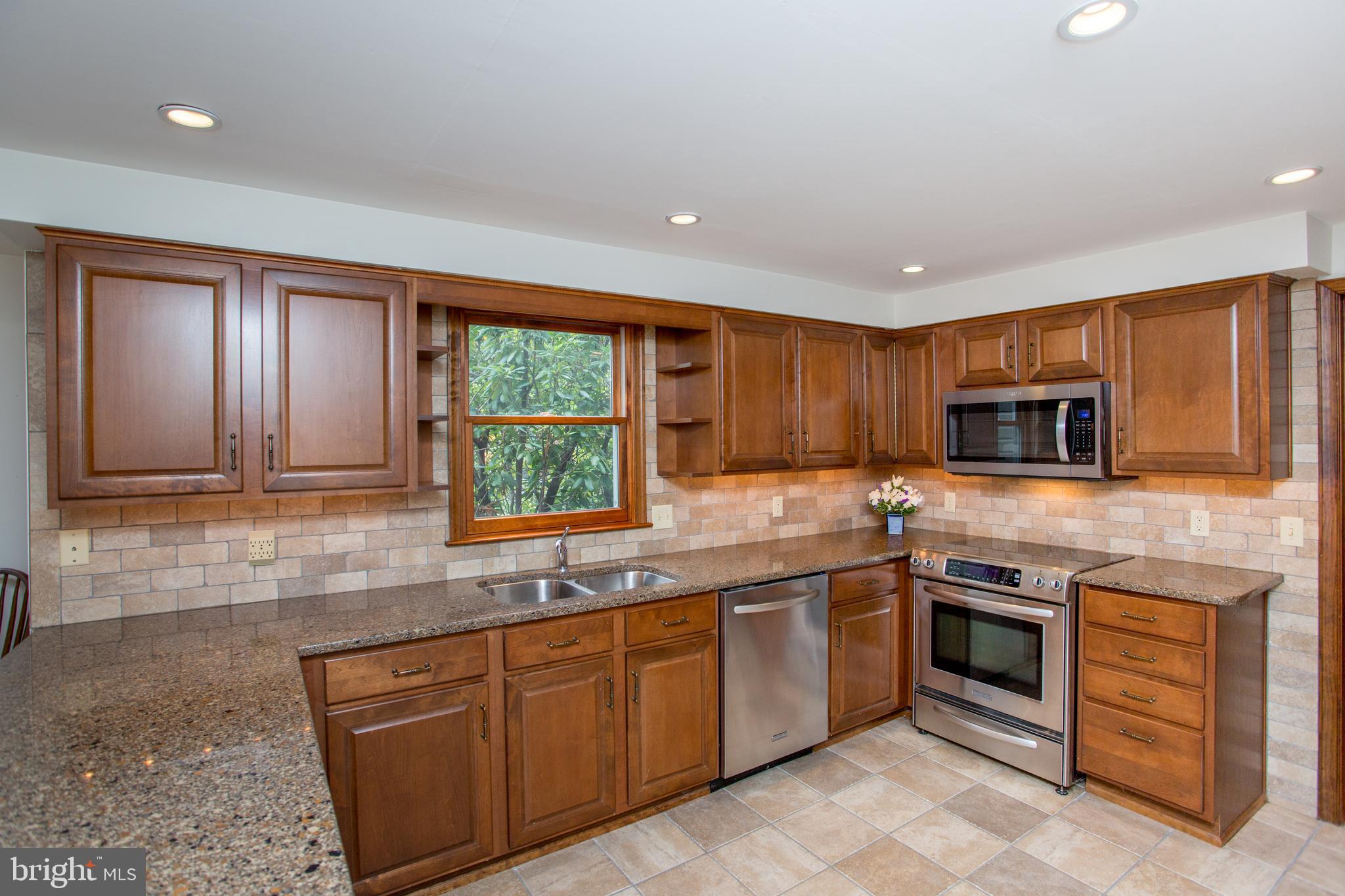 1166 East Sandy Ridge Road Doylestown, PA 18901 - Photo 8 of 48 Kitchen Tile Floor