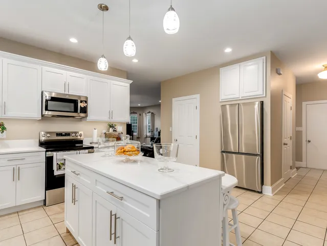 $455,900 | 101 Bell Court, Oswego, IL 60543