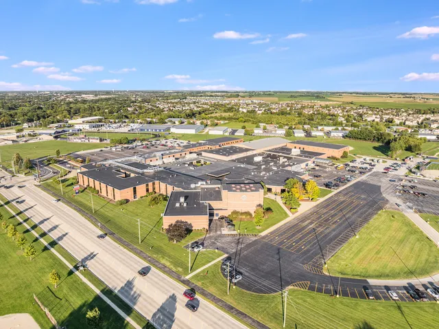 $455,900 | 101 Bell Court, Oswego, IL 60543