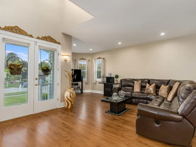 $455,900 | 101 Bell Court, Oswego, IL 60543