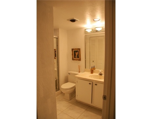 21827 Arriba Real, Unit 11I Boca Raton, FL 33433 - Photo 5 of 16 Additional Photo