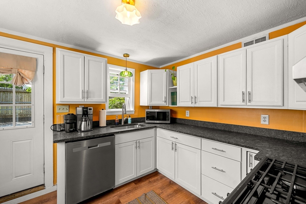 38 R Bass Avenue Gloucester, MA 01930 - Photo 17 of 42