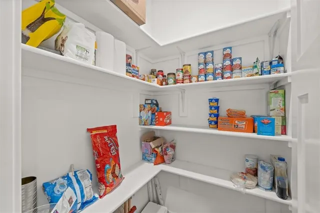 $680,000 | 408 Northwest Rust Court, Grain Valley, MO 64029