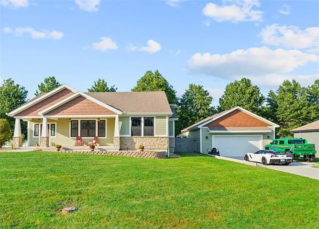 $680,000 | 408 Northwest Rust Court, Grain Valley, MO 64029