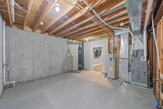 $680,000 | 408 Northwest Rust Court, Grain Valley, MO 64029