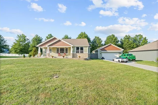 $680,000 | 408 Northwest Rust Court, Grain Valley, MO 64029