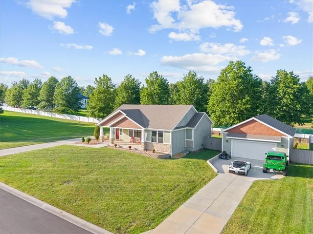 $680,000 | 408 Northwest Rust Court, Grain Valley, MO 64029