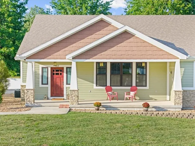 $680,000 | 408 Northwest Rust Court, Grain Valley, MO 64029