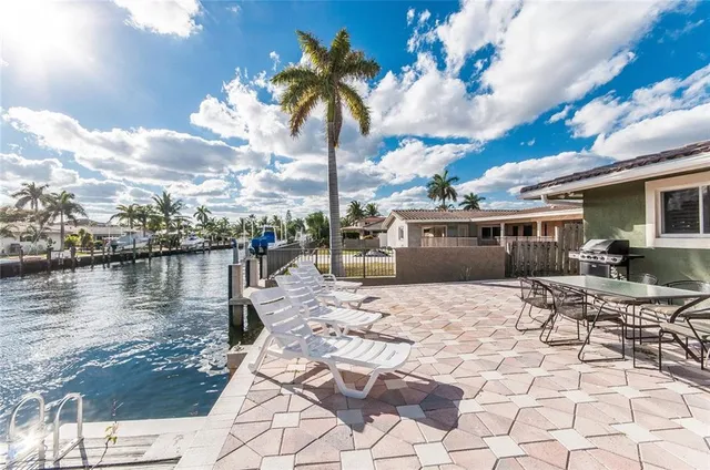 $1,999,995 | 2732 Northeast 10th Street, Pompano Beach, FL 33062