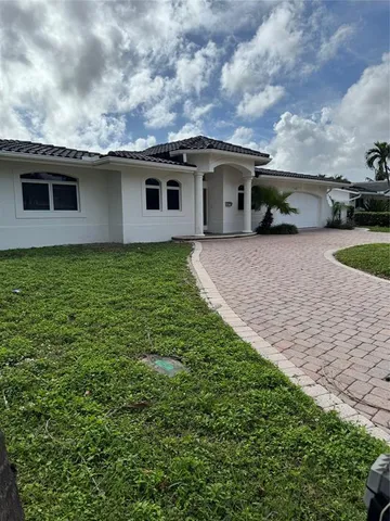 $1,999,995 | 2732 Northeast 10th Street, Pompano Beach, FL 33062