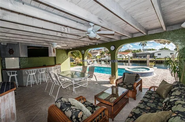 $1,999,995 | 2732 Northeast 10th Street, Pompano Beach, FL 33062