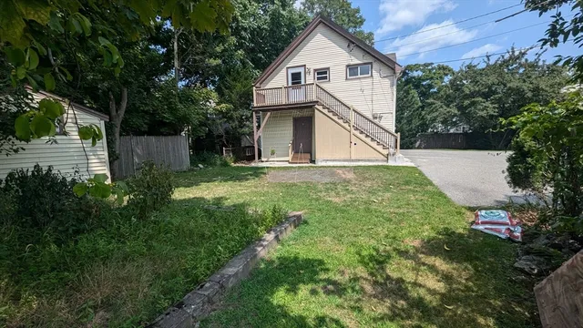 $3,250 | 77 Hartford Street, Unit REAR, Newton, MA 02461